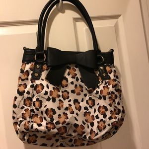 Betsey Johnson shoulder leopard print bag